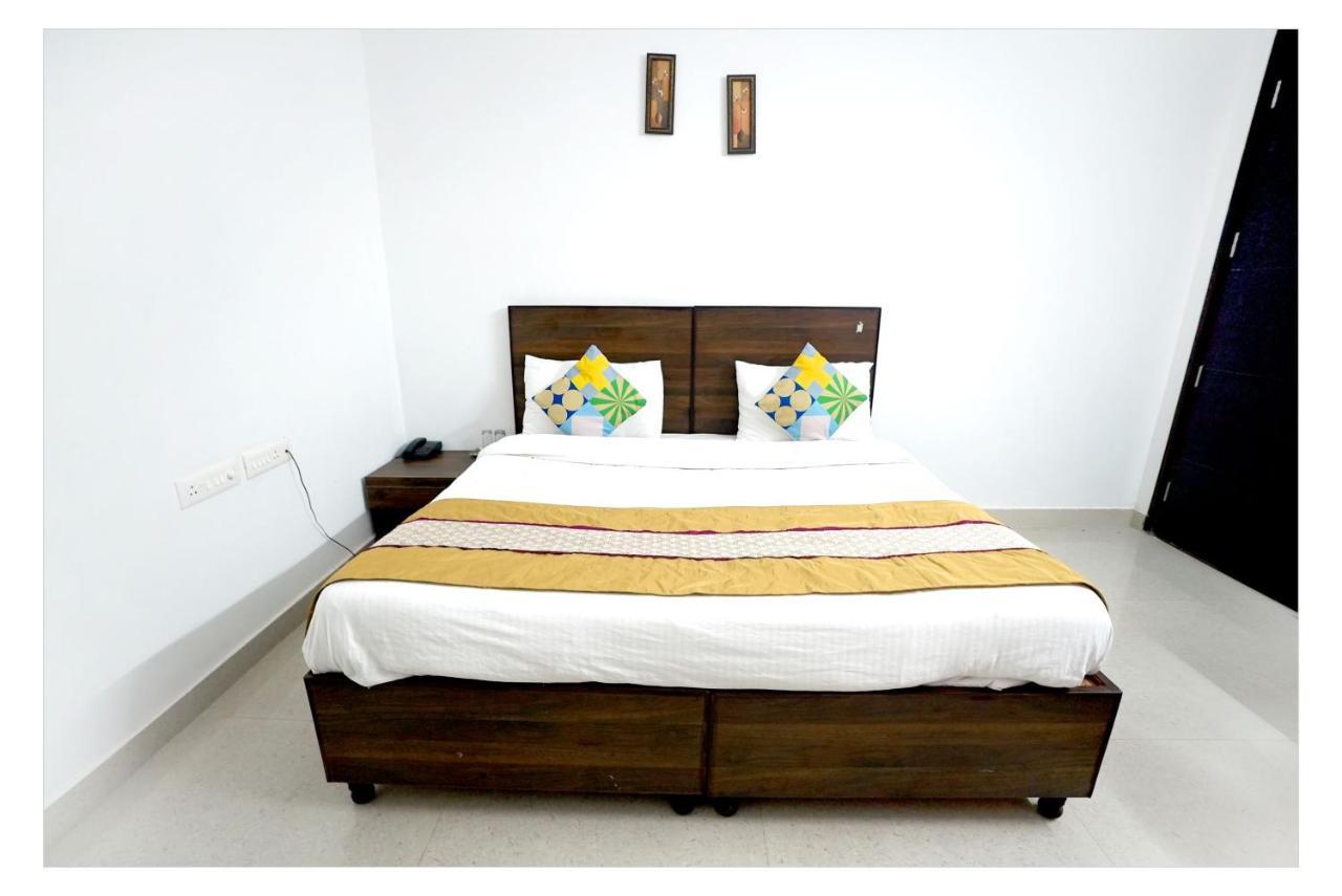 Gupta Residency Near Ajnara Heritage Noida Exterior photo